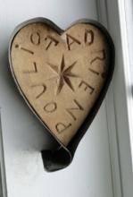 EARLY CARVED COOKIE MOLD? BUTTER PRINT? IN SHAPE OF HEART