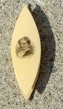 LYDIA E. PINKHAM'S VEGETABLE COMPOUND CELLULOIDADVERTISING SHUTTLE