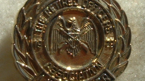 Vintage Retired Officers Association Life Member Tie Tack