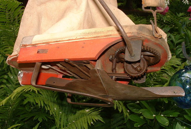 Antique 1925 Cyclone Rotary Style Seed Sower