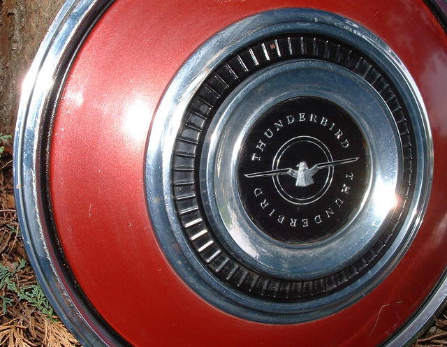 Vintage 1970-1971 Ford Thunderbird Hubcap