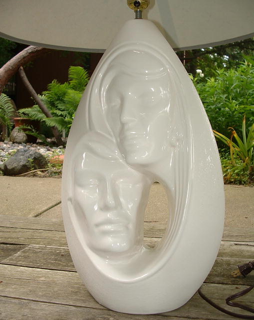 Vintage Signed Art Pottery Sculpture Lamp - Faces