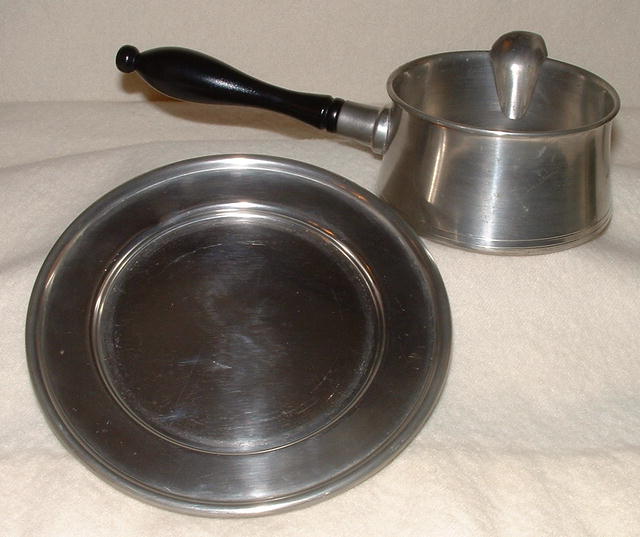 Vintage Woodbury Pewter Gravy Server / Plate