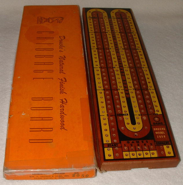 Vintage Drueke Hardwood Cribbage Board # 2050