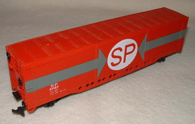 Vintage Bachmann HO Gauge Great Northern Log Car & SP Freight Car