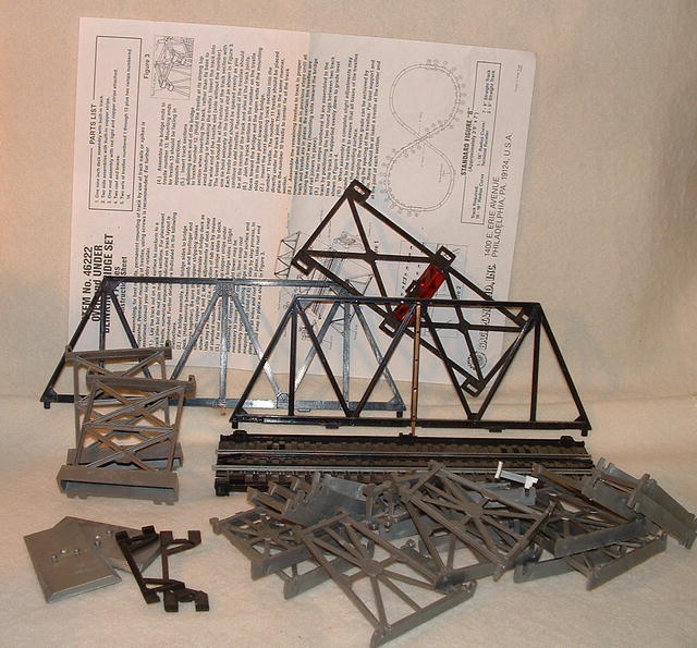 Vintage HO Gauge Bachmann Over/Under Blinking Railroad Bridge