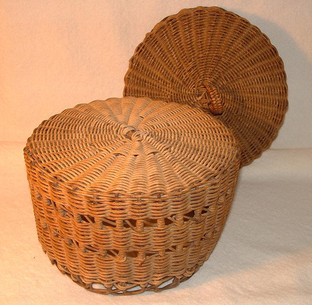 Vintage / Antique Round Covered Basket with Ring Handle