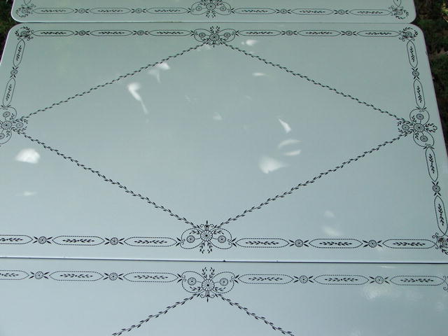 Antique Porcelain Kitchen / Cottage Table with Pull-Out Leaves