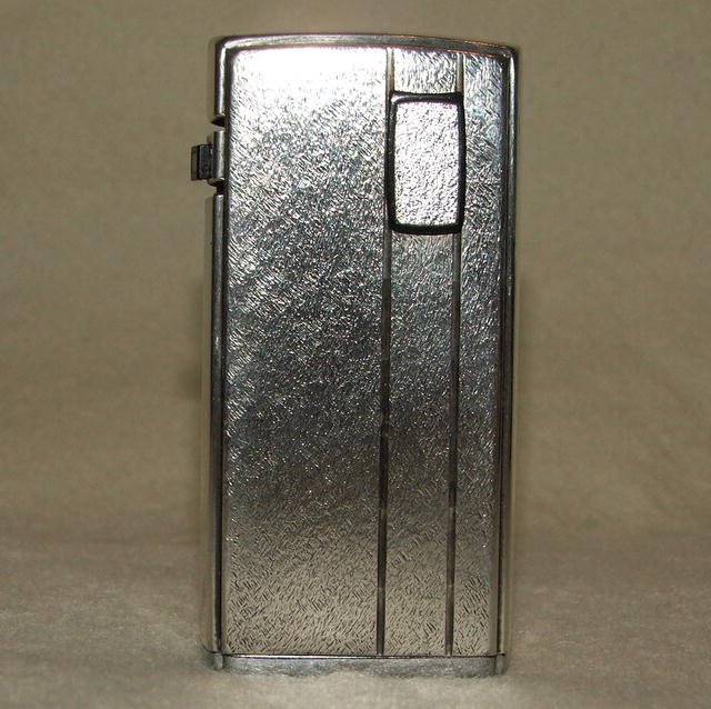 Vintage Ronson Varaflame Electronic Lighter - England