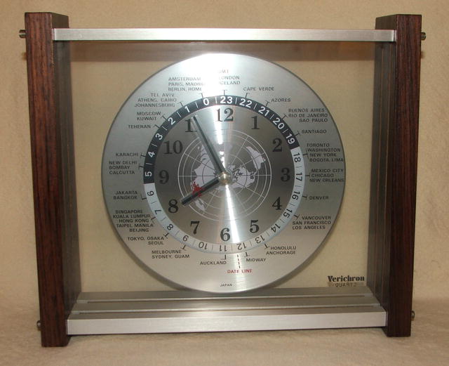 Vintage Verichron Quartz World Time Zone Clock
