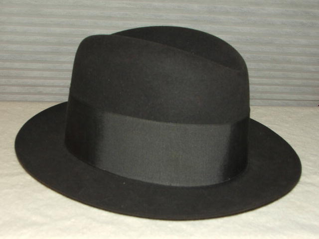 Vintage Dobbs Men's Black Felt 6 3/4 Hat and Box