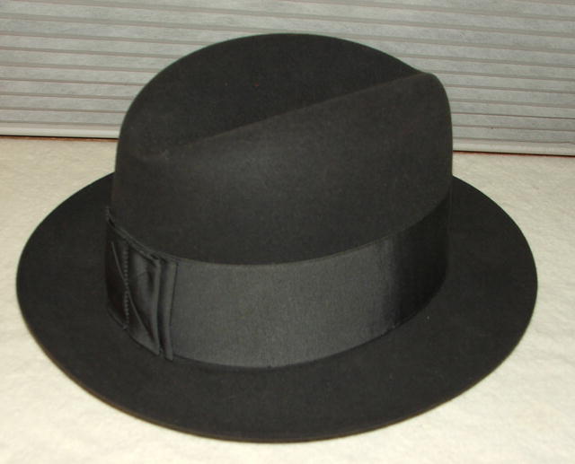 Vintage Dobbs Men's Black Felt 6 3/4 Hat and Box