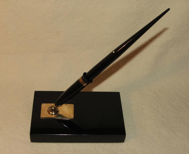 Vintage Shaeffer Triumph White Dot 14K Pen Desk Set