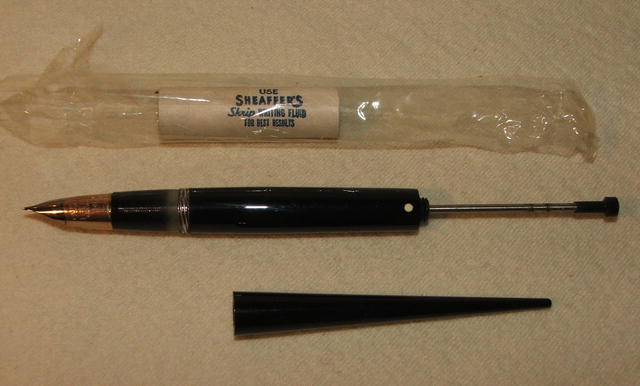 Vintage Shaeffer Triumph White Dot 14K Pen Desk Set