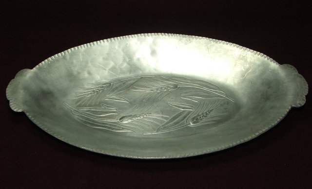 Vintage Everlast Wheat Design Oval Bread Tray