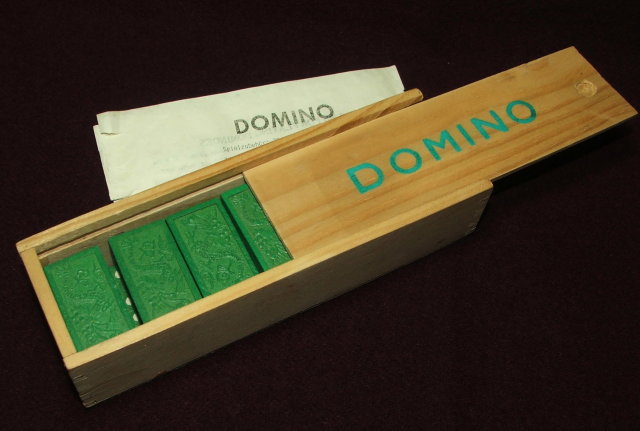 Vintage Green Domino Set in Wood Box From Germany