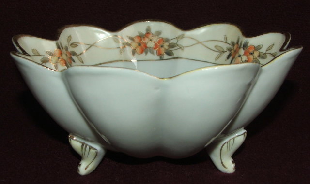 Nippon Noritake Fluted Nut Dish - Peach and Cream Blossoms