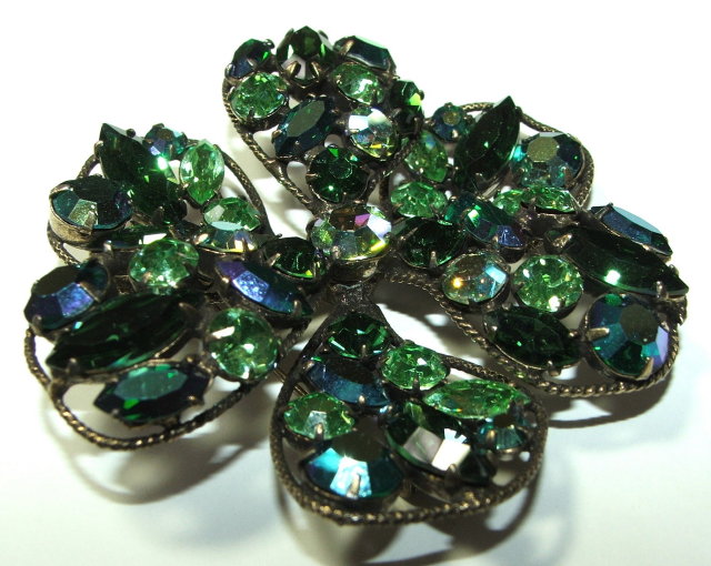 Brilliant Regency Peridot Green & Meridian Blue Rhinestone Brooch Pin