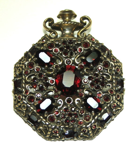 1951 Hollycraft Ruby Rhinestone Brooch with Antique Goldtone Setting