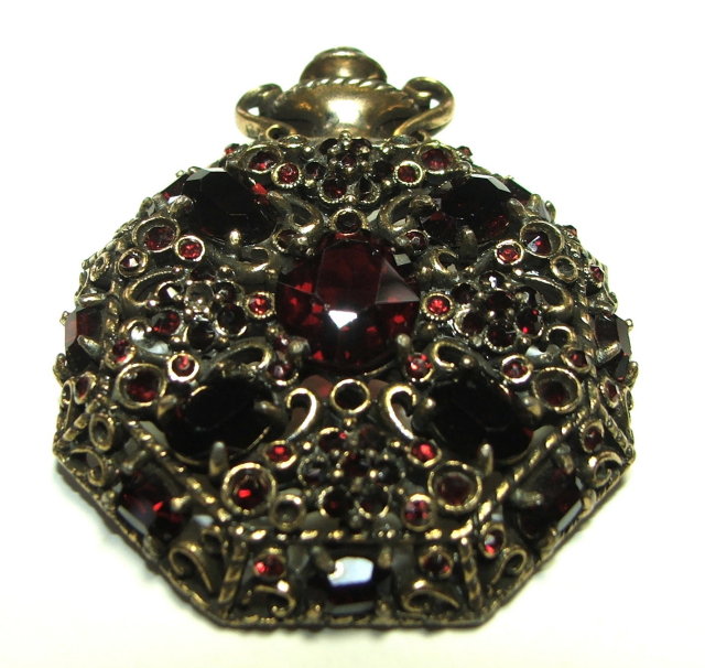 1951 Hollycraft Ruby Rhinestone Brooch with Antique Goldtone Setting
