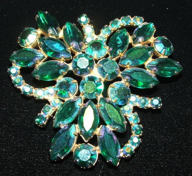 Vintage Emerald Aurora Borealis Rhinestone Brooch / Pin