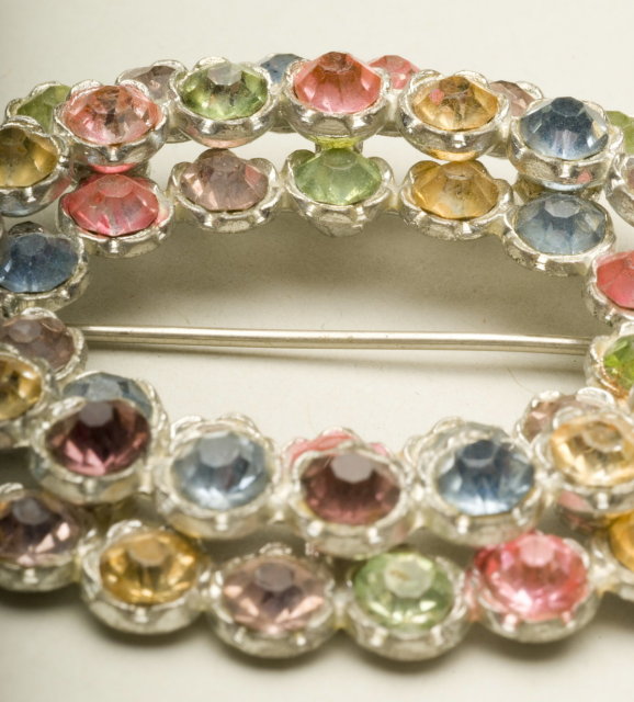 Vintage Multi-Color Rhinestone Oval Wreath Brooch