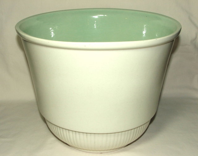 Large Cream Red Wing Jardiniere With Apple Green Interior