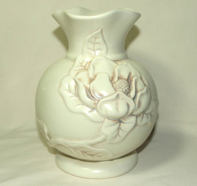 1940's Red Wing Pottery Magnolia Vase