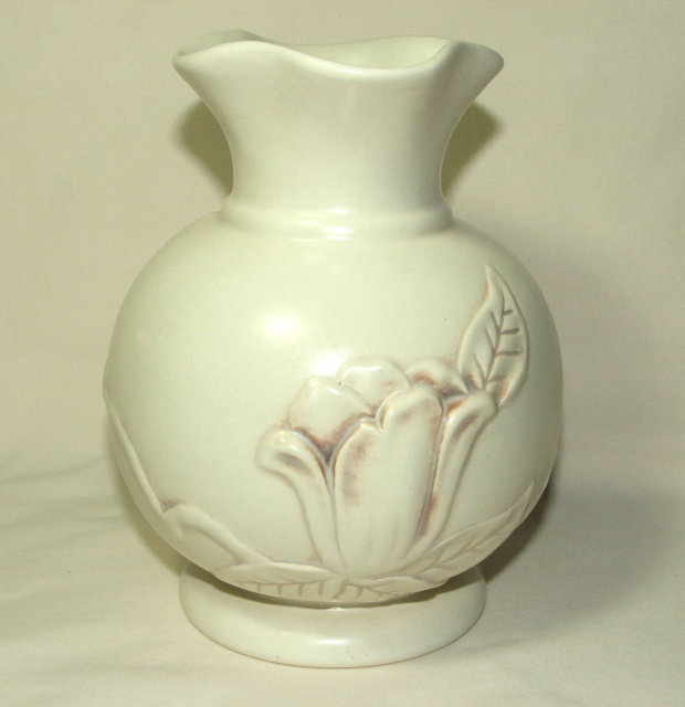 1940's Red Wing Pottery Magnolia Vase