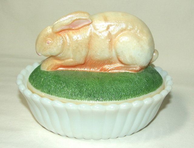 Vintage Westmoreland Hand-Painted Milk Glass Rabbit Dish