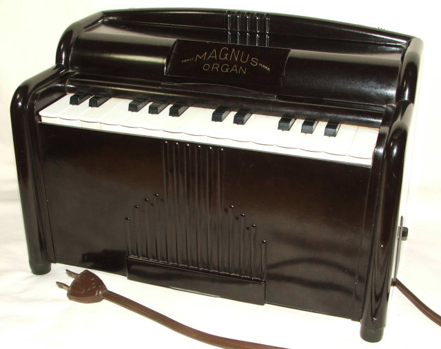 1940's Art Deco Bakelite Child's Magnus Organ # 1510