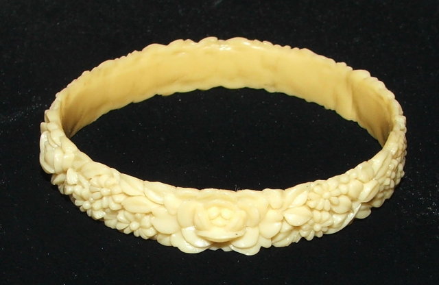 Vintage / Antique Celluloid Bangle Bracelet
