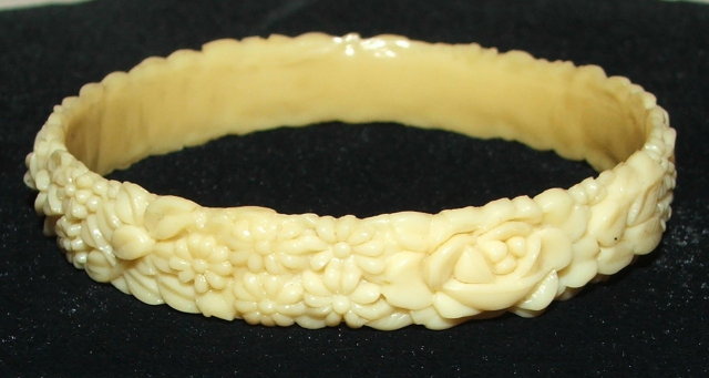 Vintage / Antique Celluloid Bangle Bracelet