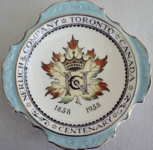 Paragon Commemoration Queen of England Pin Dish