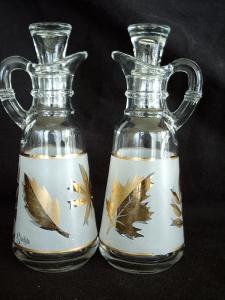 Anchor Hocking Gold Leaf Cruet Set
