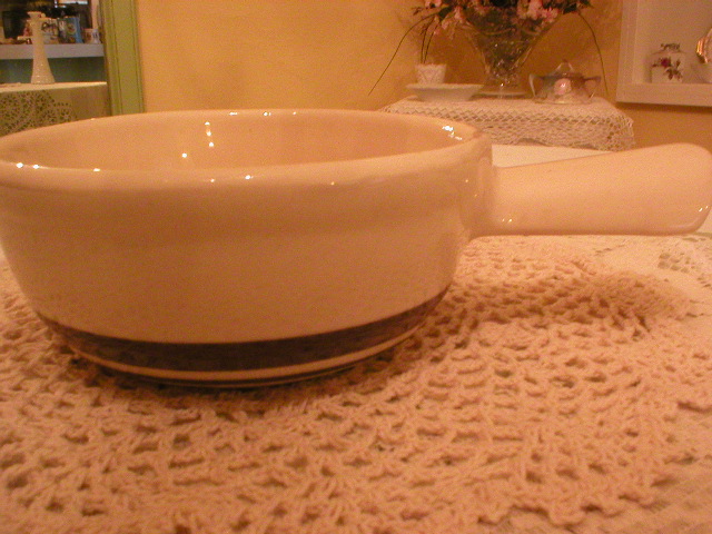 McCoy Pottery Handled Cassarole Bowl or Skillet