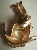 Avon Goldtone Kangaroo Lapel Pin