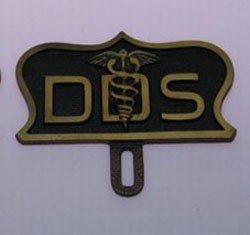 Traditional Dentist Plaque / Marker