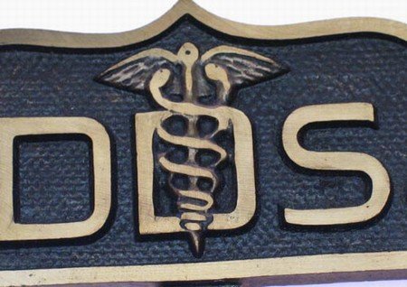 Traditional Dentist Plaque / Marker