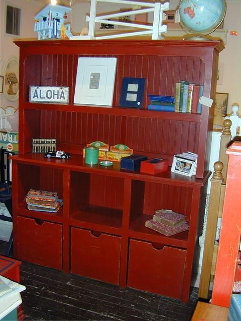 Storage Unit with Rolling Bins