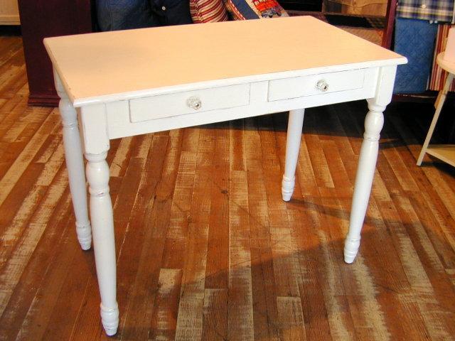 Turned Leg Desk