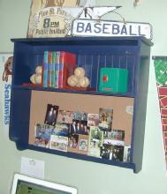 Boston Wall Shelf with Corkboard