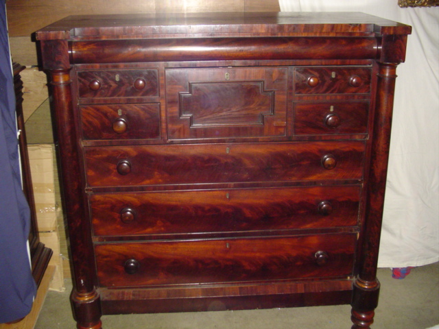 Scottish Mahognay Gentelman Chest