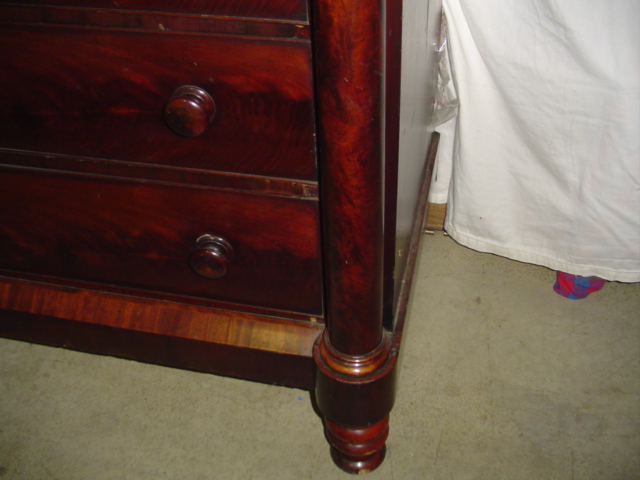 Scottish Mahognay Gentelman Chest