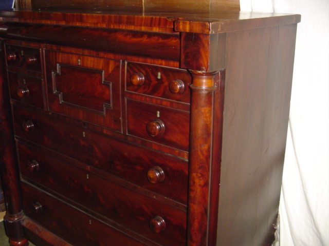 Scottish Mahognay Gentelman Chest