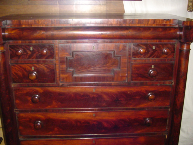 Scottish Mahognay Gentelman Chest