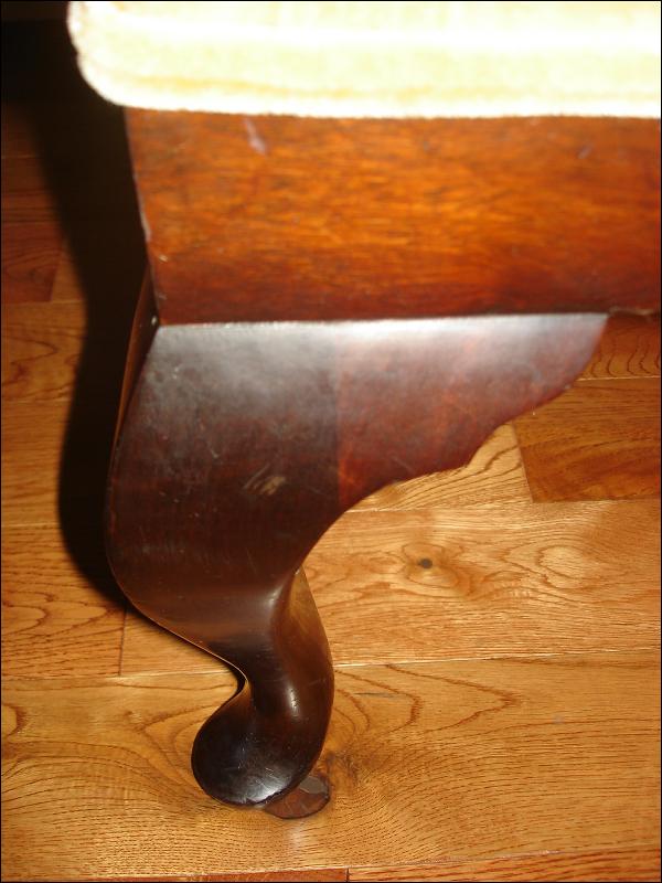 Queen Anne Mahgonay Bench