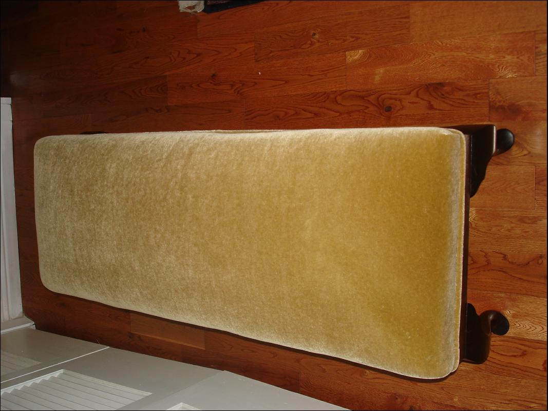 Queen Anne Mahgonay Bench