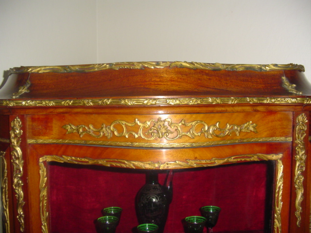 Louis XV Vitrine Vernis Martin