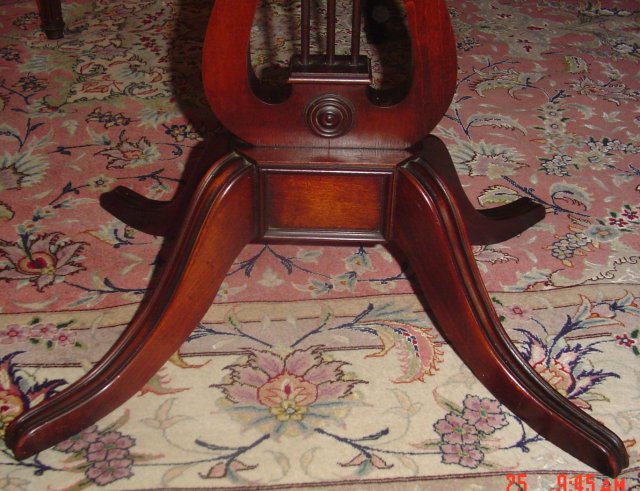 Duncan Phyfe drop leaf table